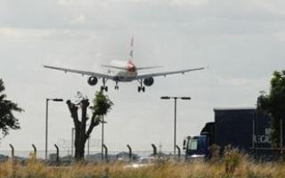 Environment secretary Hilary Benn has criticised Heathrow expansion plans