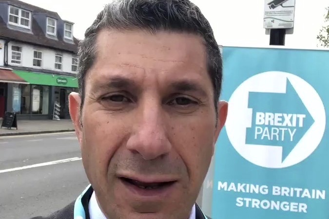 Epping Forest Brexit MP hopeful feels"betrayed" after Nigel Farage stands down against Tories