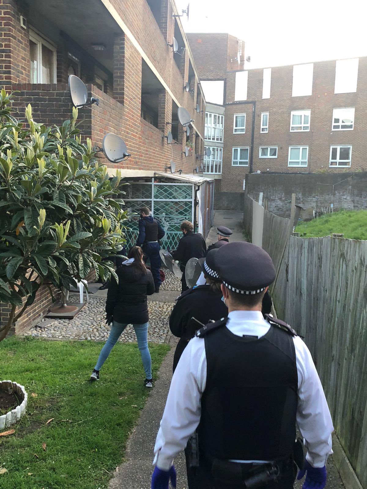 Greenwich MPS: Drugs warrant in Shooters Hill