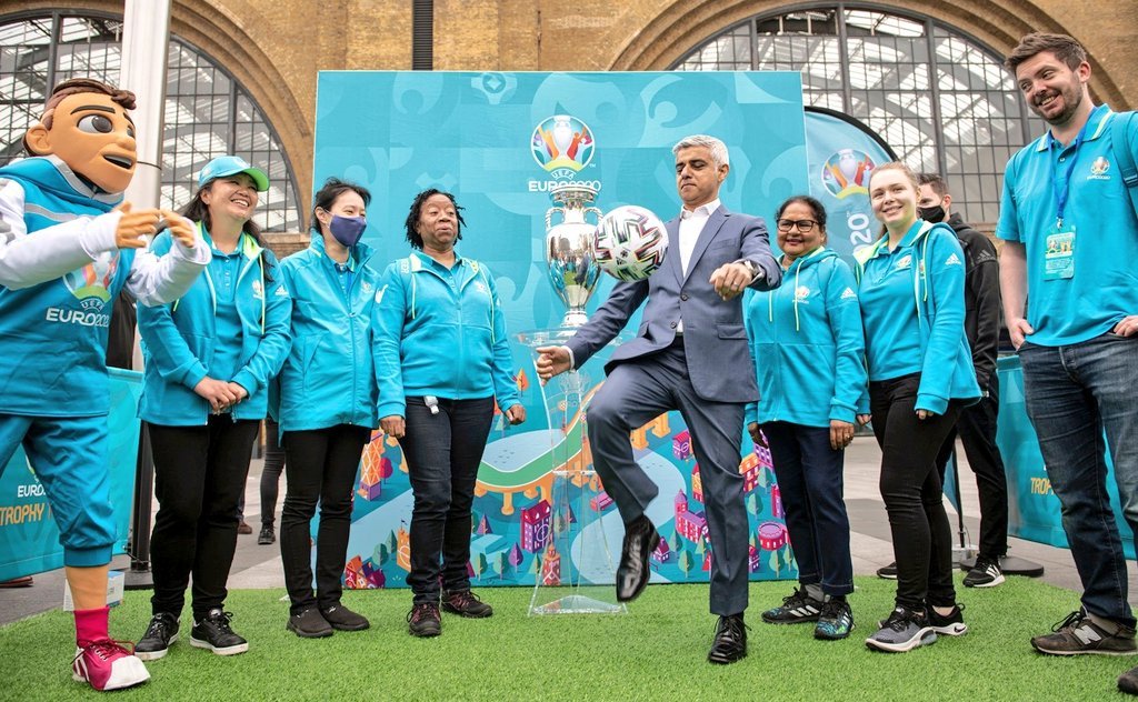Sadiq Khan with the Euro 2020 trophy in London