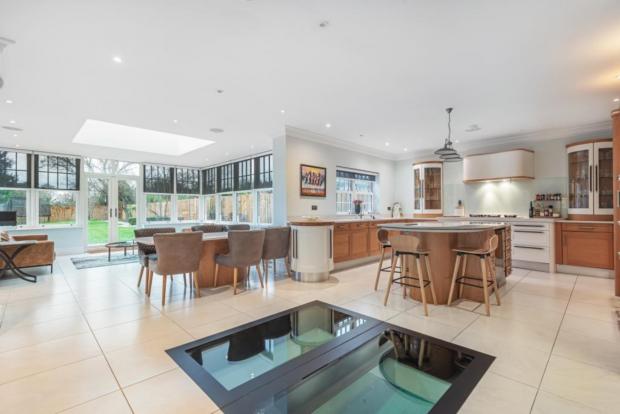 This Is Local London: Kitchen. (Rightmove)