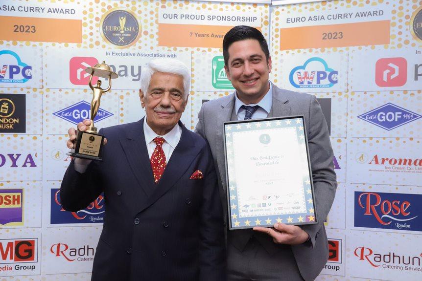 Eurasian Curry Ödülleri: Dartford Efes En İyi Türk Restoranı ödülünü kazandı