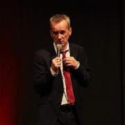 Frank skinner tearing the house down with laughter