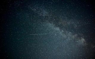 See the shooting stars of Delta Aquariid meteor shower across London this week (Canva)